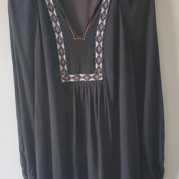 Entro Long Tunic Top with Embroidered Detail Size Large - Picture 2 of 4